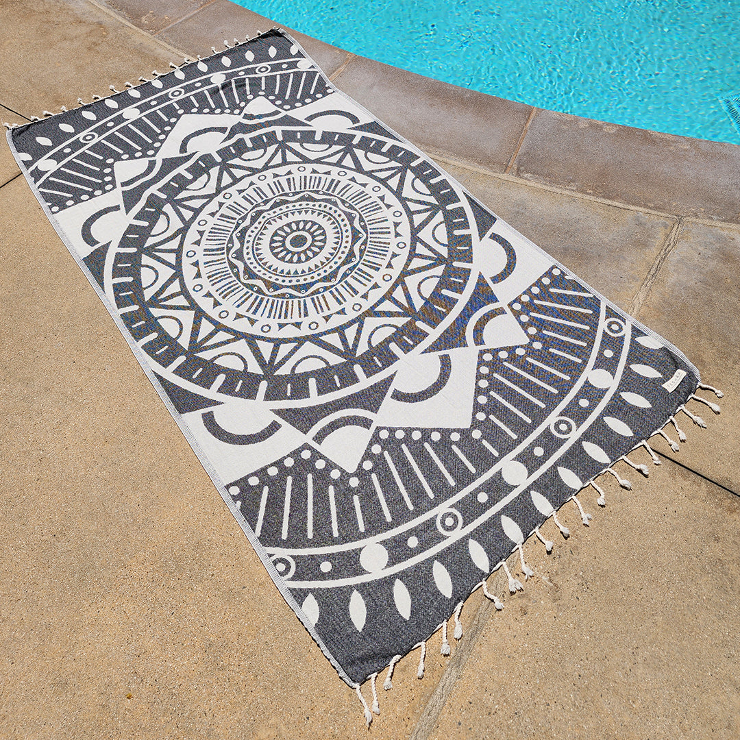 Wanderer - Organic Turkish Cotton Beach Towel | Feshka