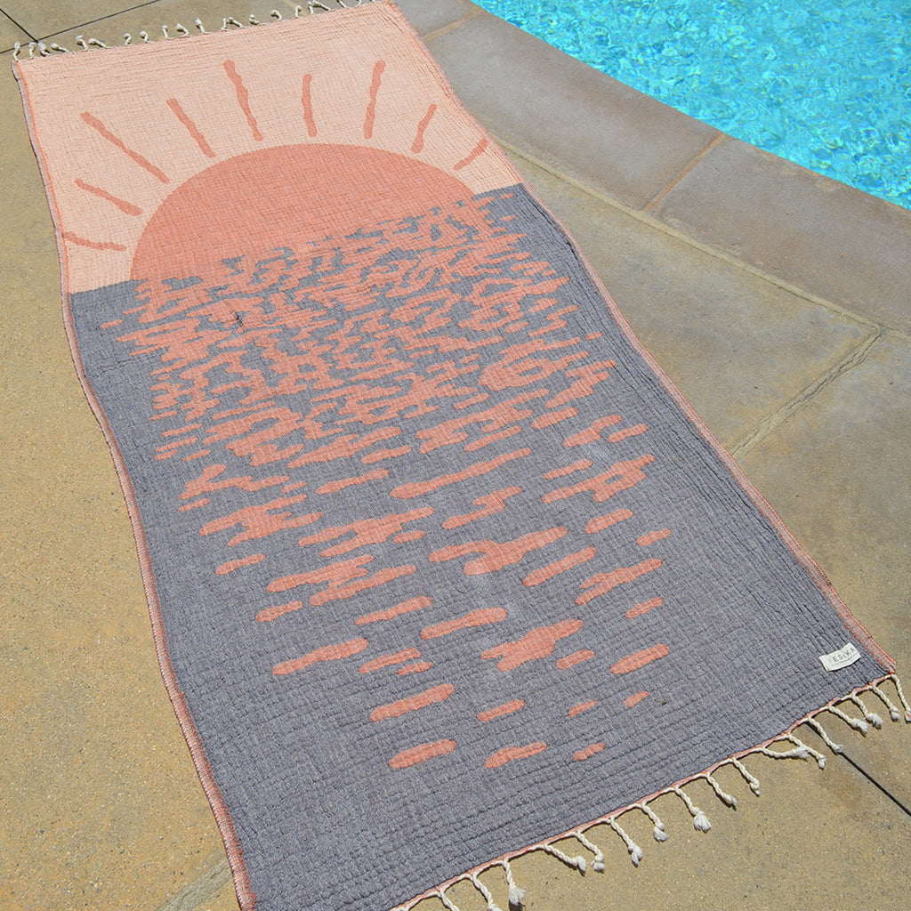 Sunset Lover - Organic Turkish Cotton Beach Towel | Feshka